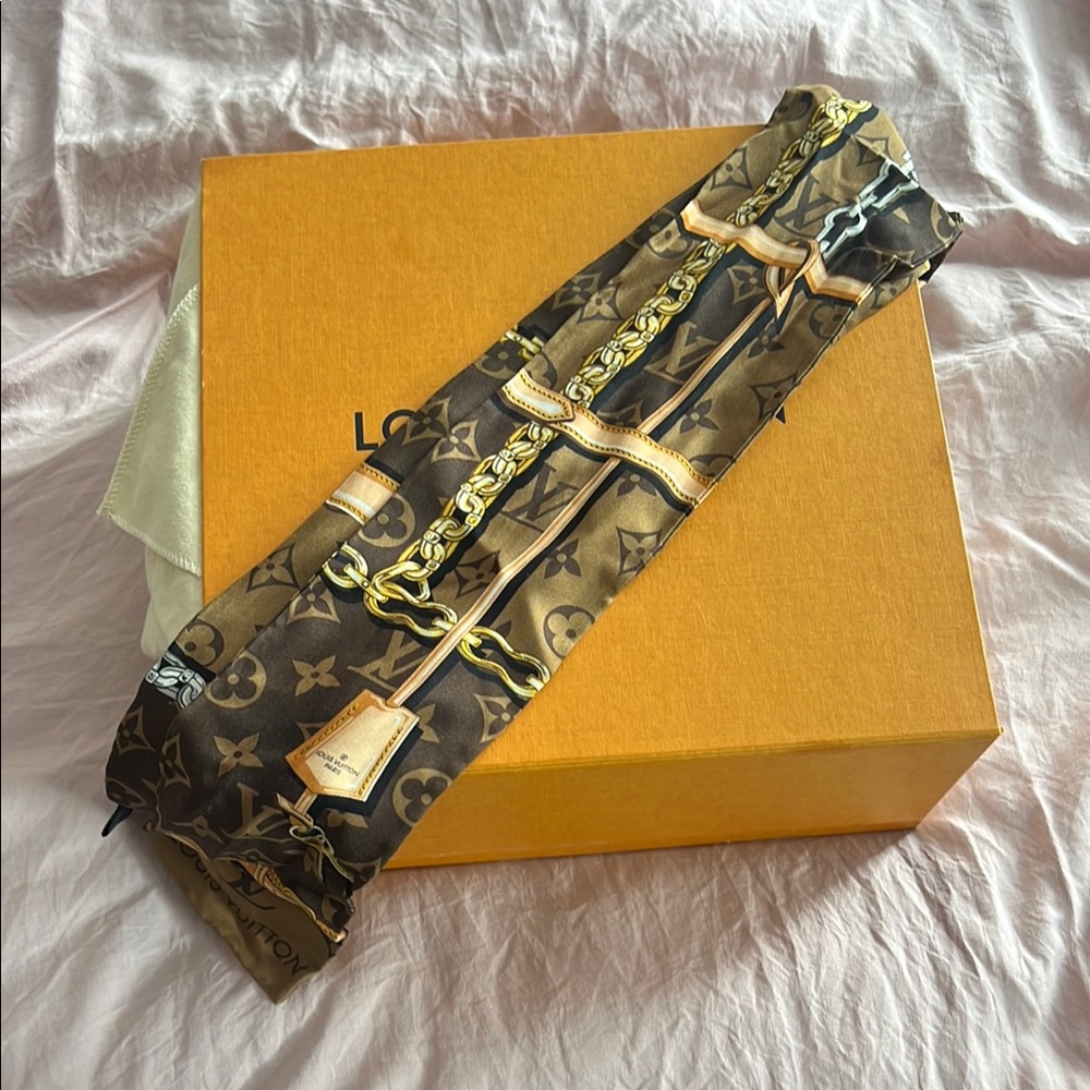 Louis Vuitton Brown and Gold Monogram Scarf